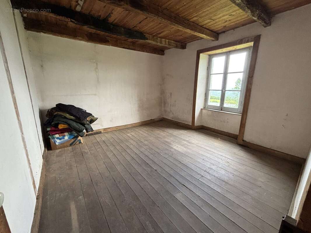 Chambre 2 - Maison à LA MONSELIE