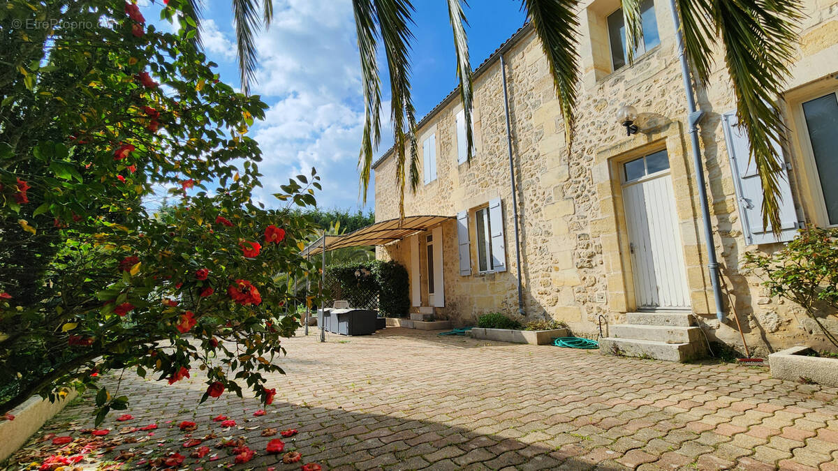 Maison à SAINT-ANDRE-DE-CUBZAC