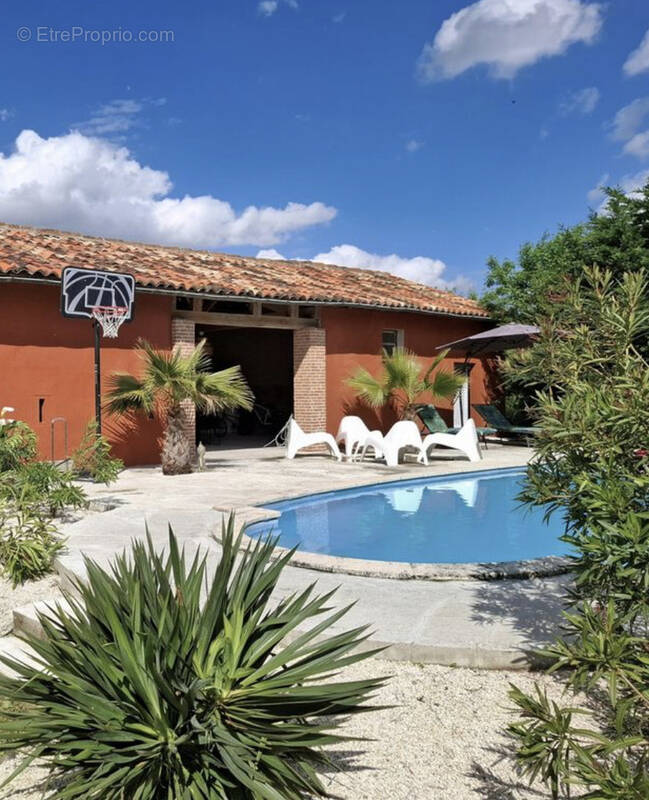 Autre à CINTEGABELLE