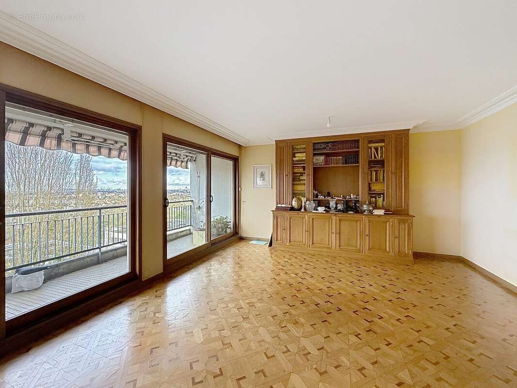 Appartement à CHENNEVIERES-SUR-MARNE