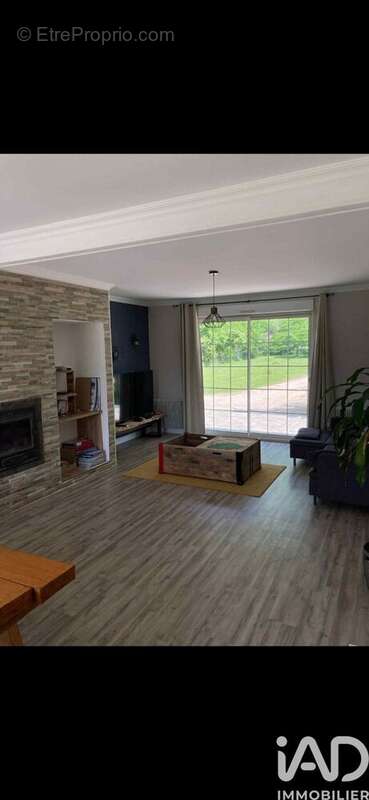 Photo 8 - Maison à SERRIERES-DE-BRIORD