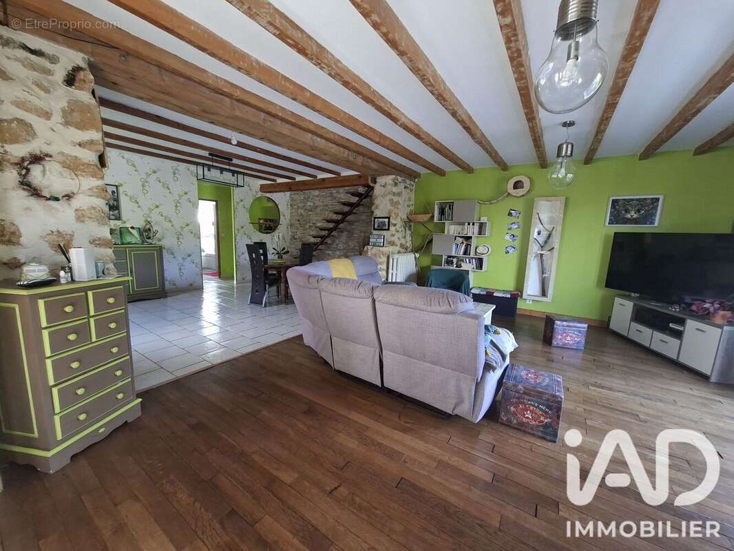 Photo 4 - Maison à VOUNEUIL-SOUS-BIARD