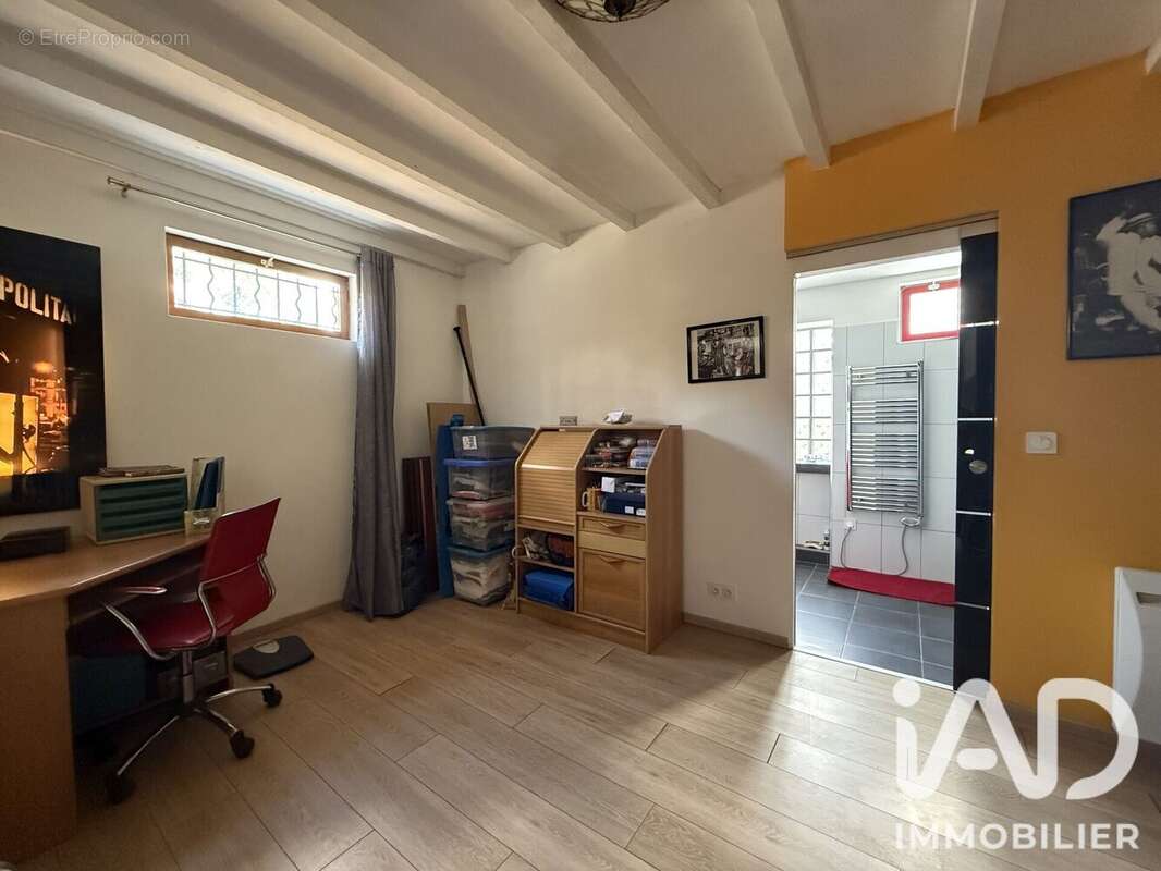 Maison 263 m² à Vaux-Le-Penil  - photo 5