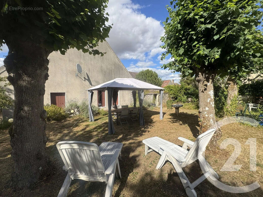 Maison à LUCY-SUR-YONNE
