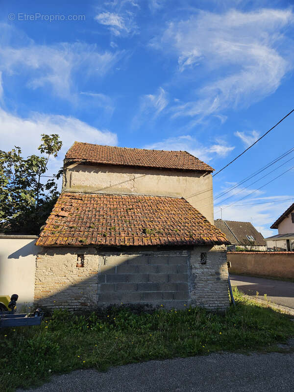 Parking à LES BORDES