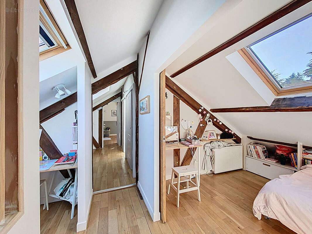 Appartement à SAINT-MAUR-DES-FOSSES