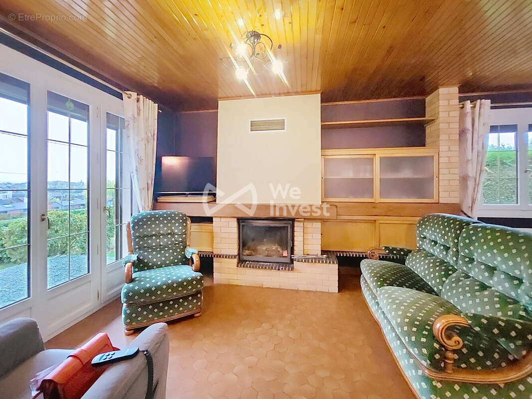 Maison à FONTAINE-LES-VERVINS