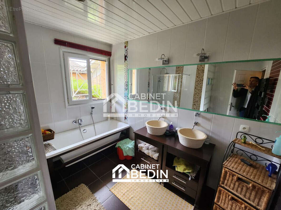 Maison 160 m² à Arbanats  - photo 5