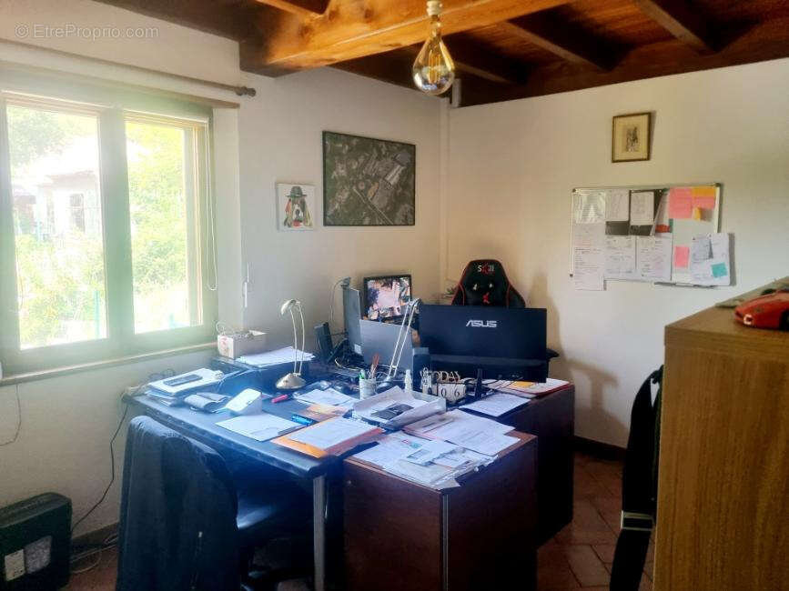 Draguignan villa F6 197m2 piscine garage terrasse 3800m terrain 795000€ crn2373 DPE A - photo 15