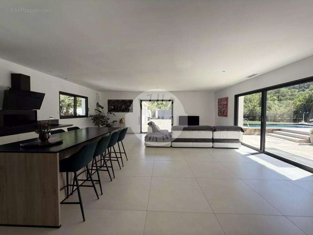 Maison à AURIOL