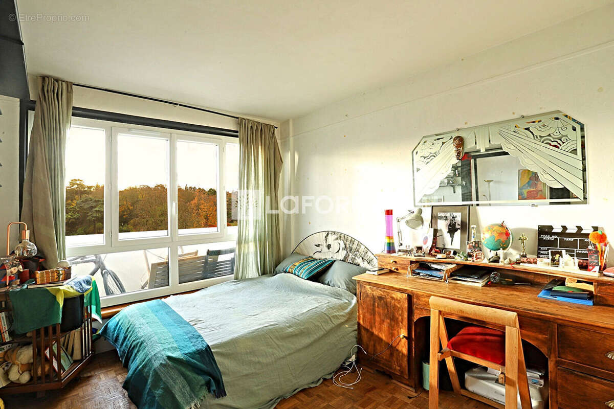 Appartement à PARIS-14E