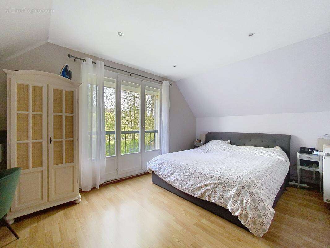 Maison à LA CHAPELLE-D'ARMENTIERES
