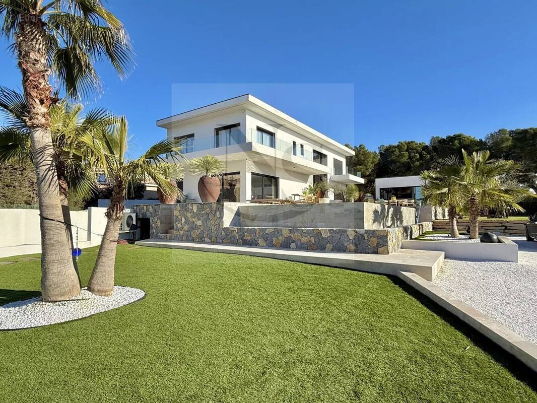 Maison à CARRY-LE-ROUET