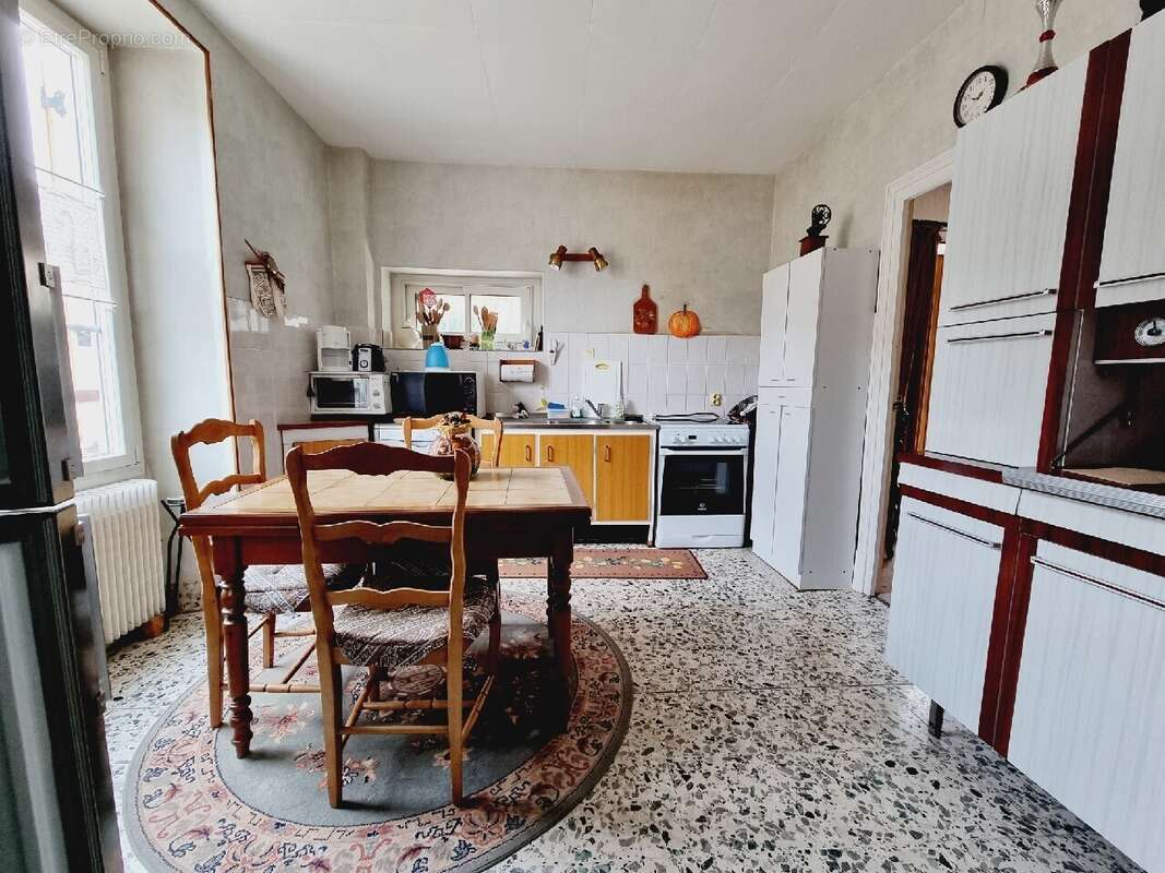 Maison à MILLY-LA-FORET