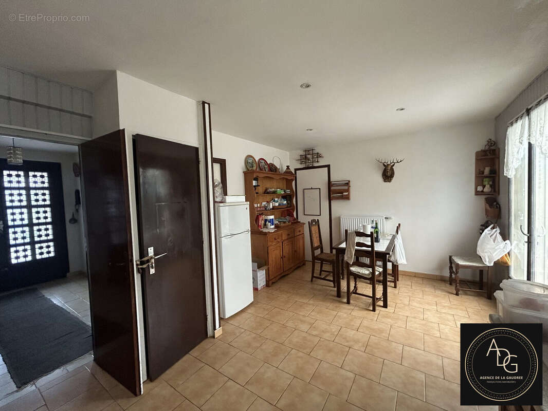 Maison 112 m² à Boinville-Le-Gaillard  - photo 8