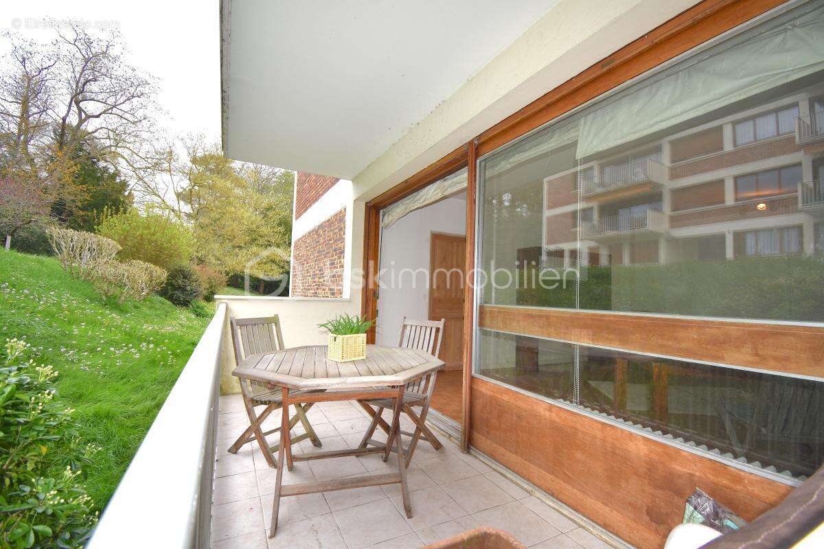 Appartement à L'ETANG-LA-VILLE