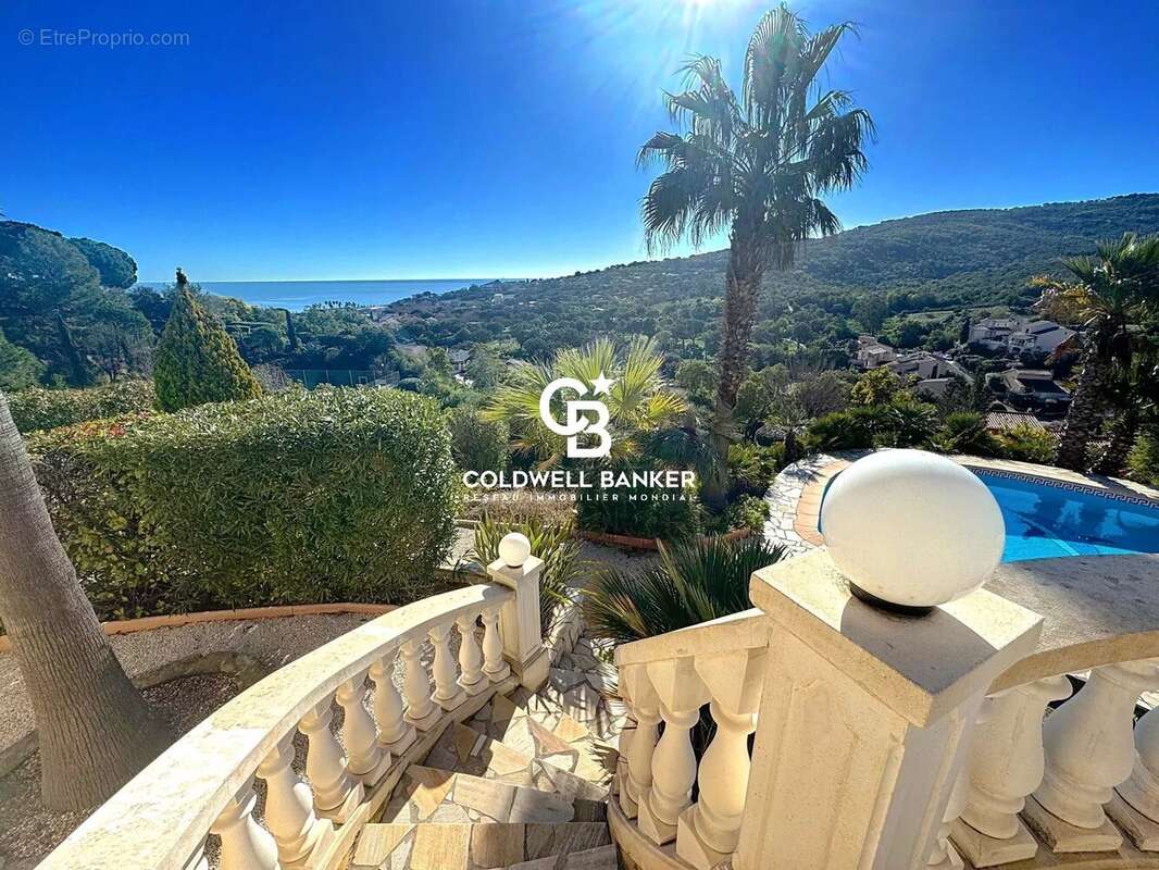 Maison à LES ISSAMBRES