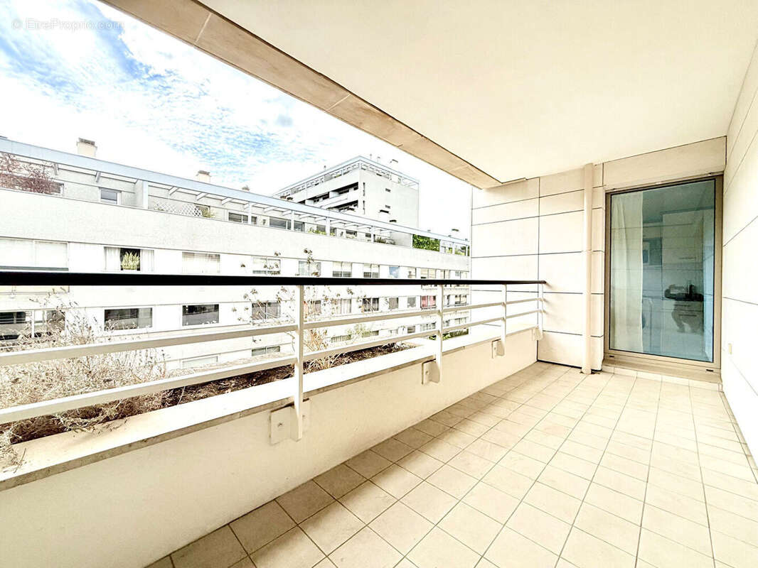 Appartement à LEVALLOIS-PERRET