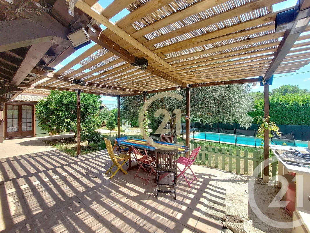 Maison à COMPS