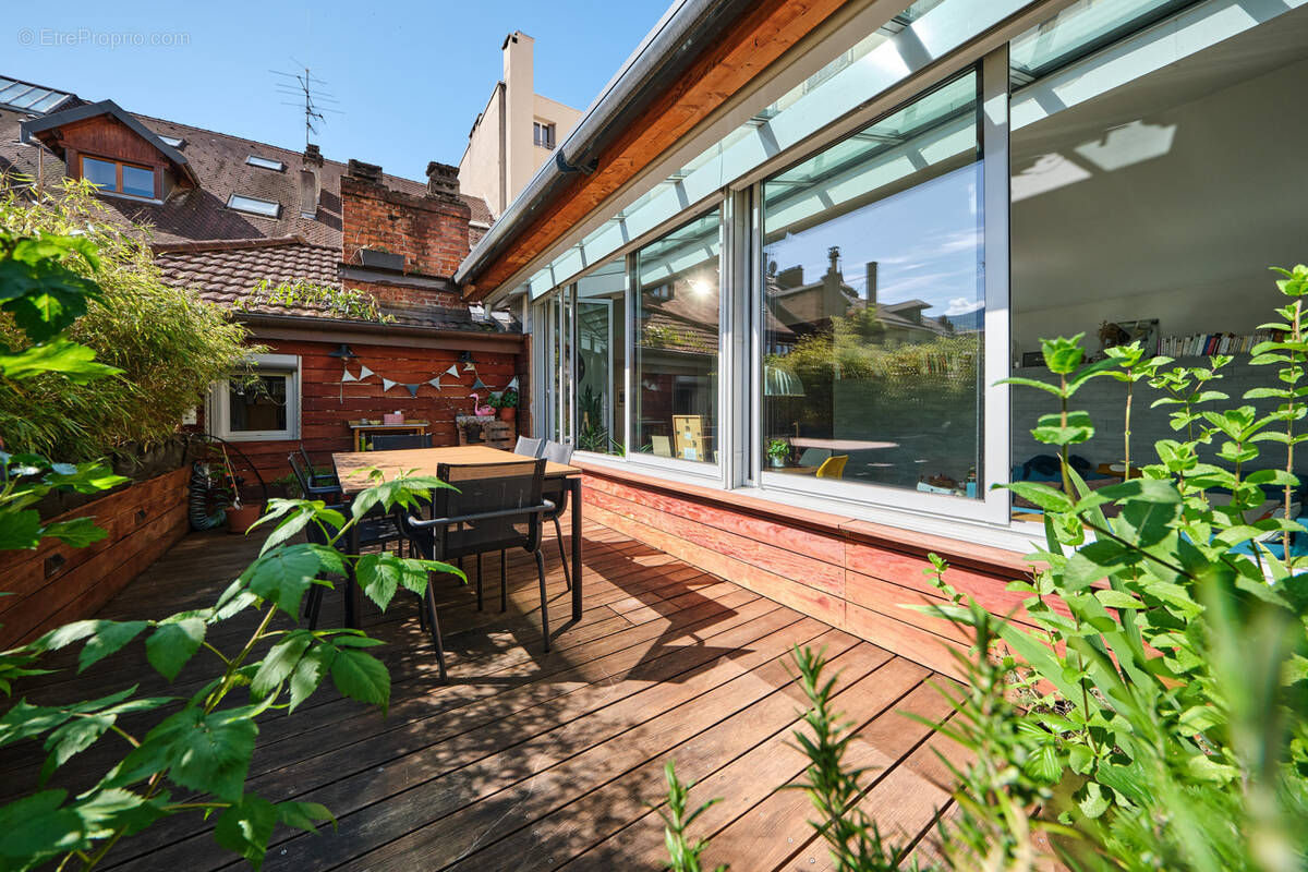 Annecy coeur de ville  appartement 116m2 dernier etage avec terrasse - photo 2