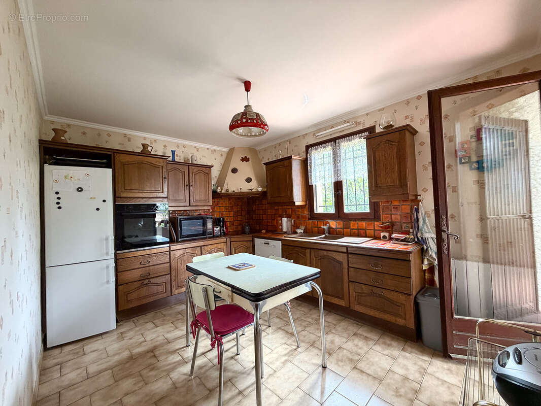 Maison à GREOUX-LES-BAINS