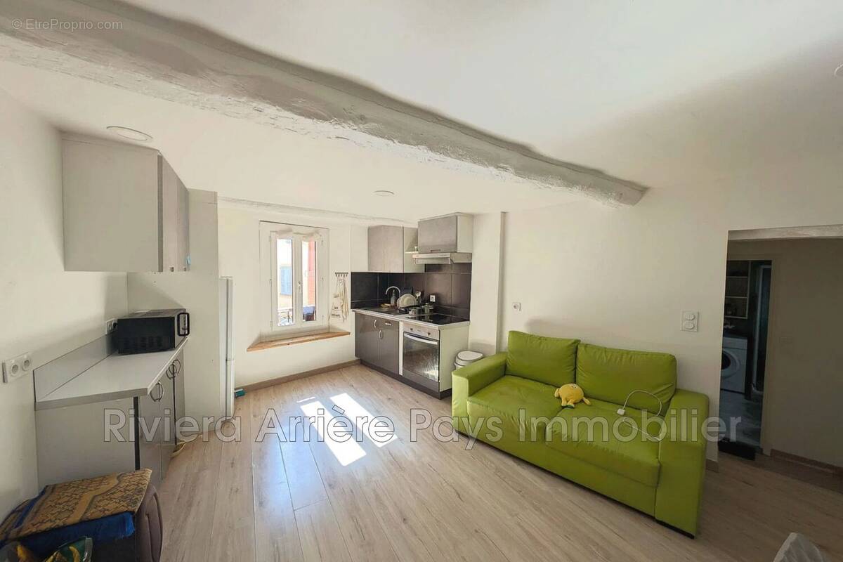 Appartement à PUGET-THENIERS