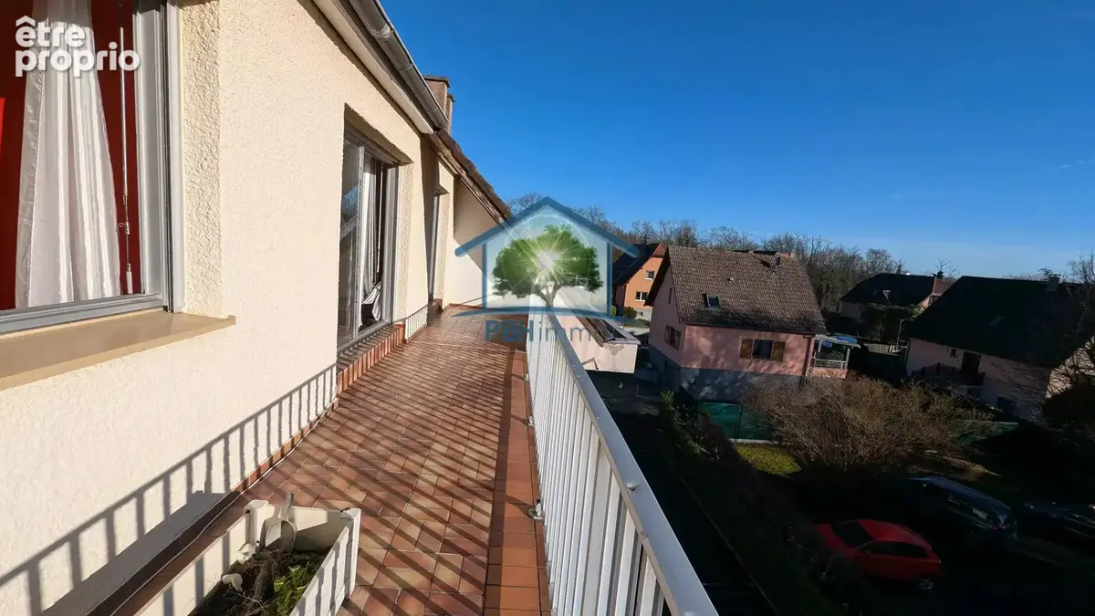 OSTWALD (67) - Appartement T3 de 72 m² au 3ème et dernier étage avec ascenseur et terrasse - photo 4
