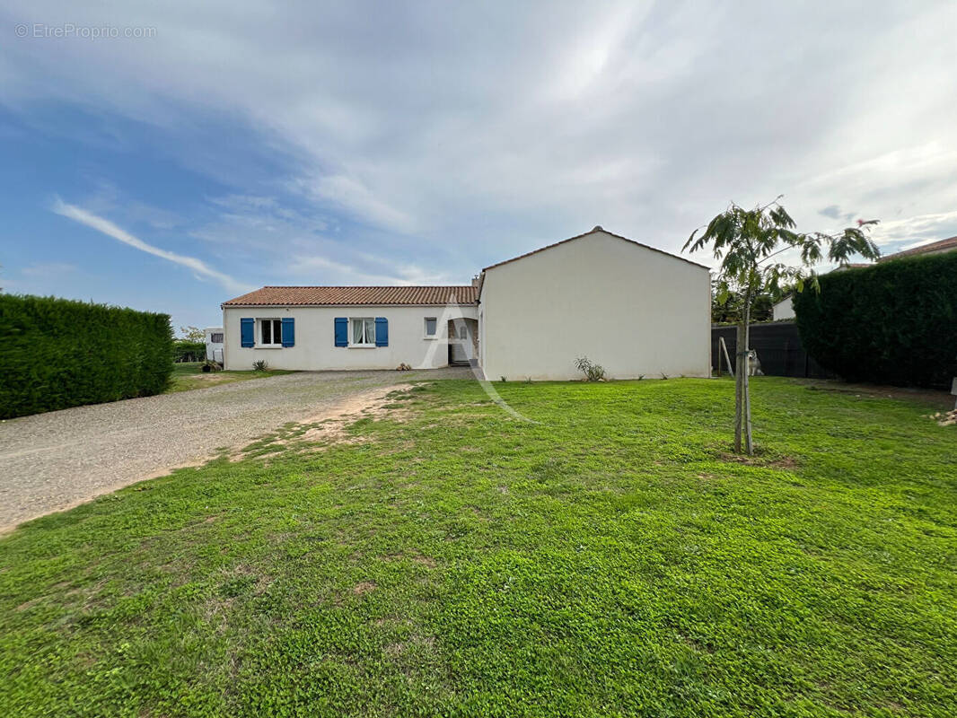 Maison à LE BERNARD