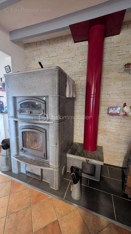 Exclusivité :  Maison rénovée avec grange et terrain constructible en sus (offert) - photo 10