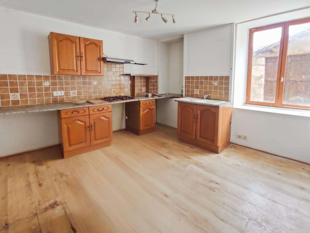 Appartement à SAINT-ASTIER