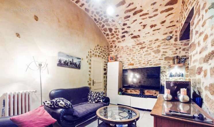 Maison à COURTHEZON