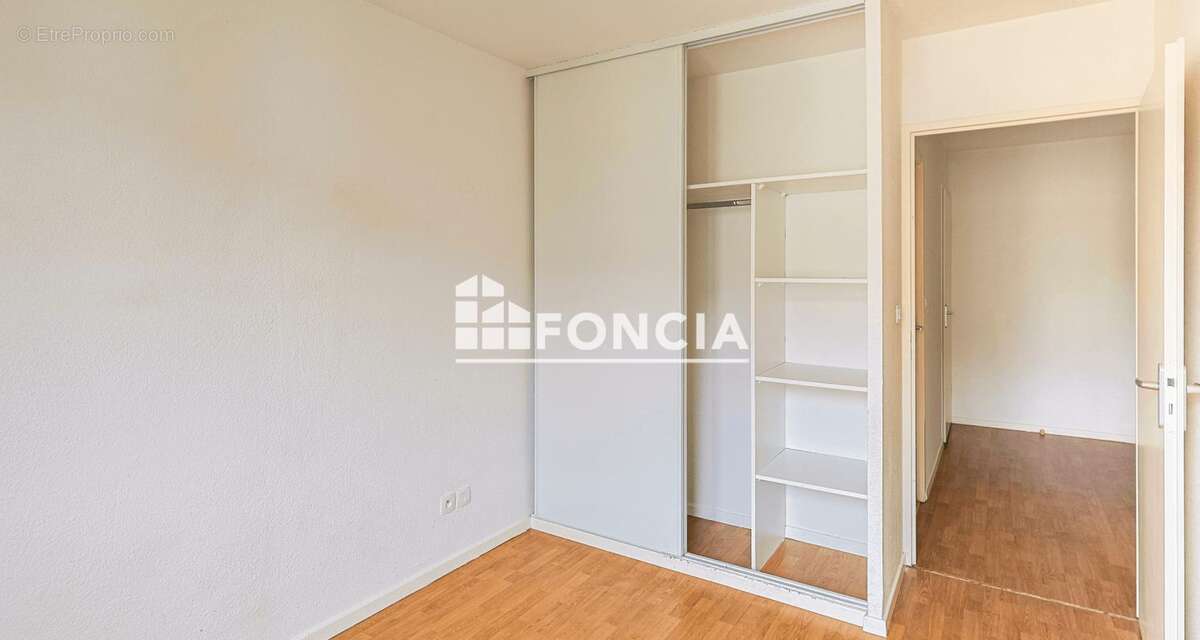 Appartement 3 pieces avec terrasse et 2 parkings en sous sol - photo 3