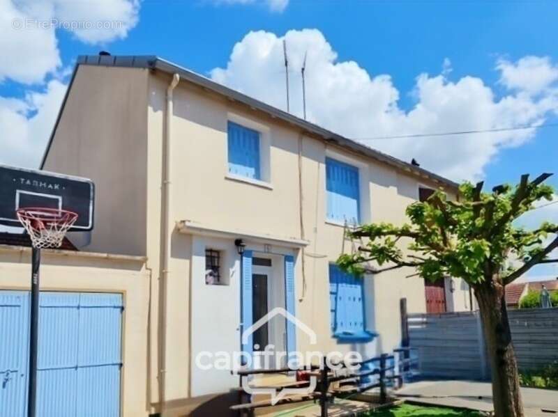 Maison à VARENNES-VAUZELLES