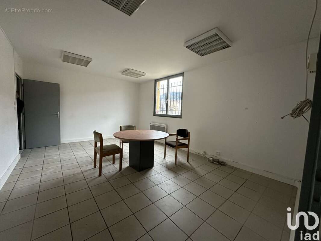 Photo 7 - Commerce à SENONES