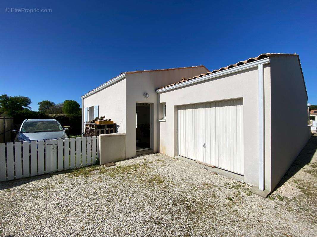 Maison à LES MATHES