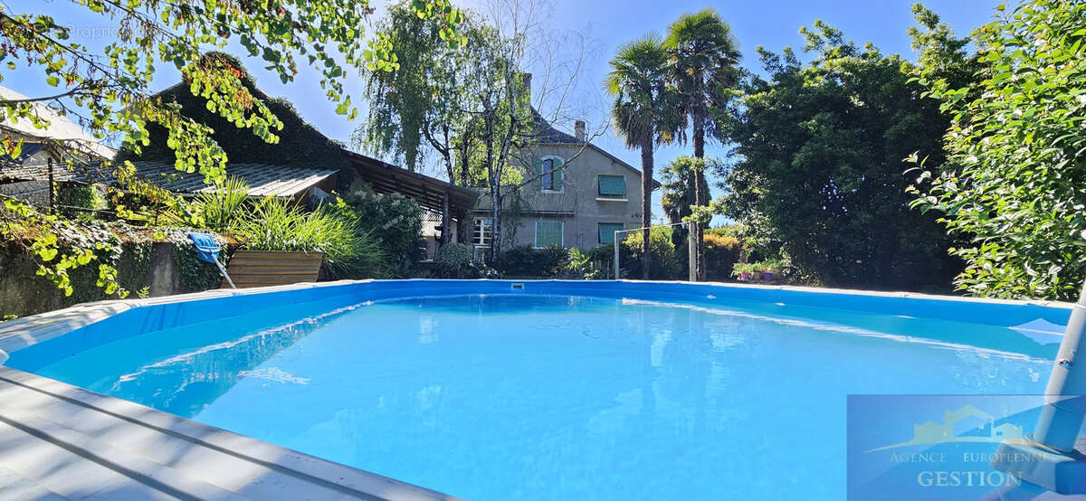 Maison à LAMARQUE-PONTACQ
