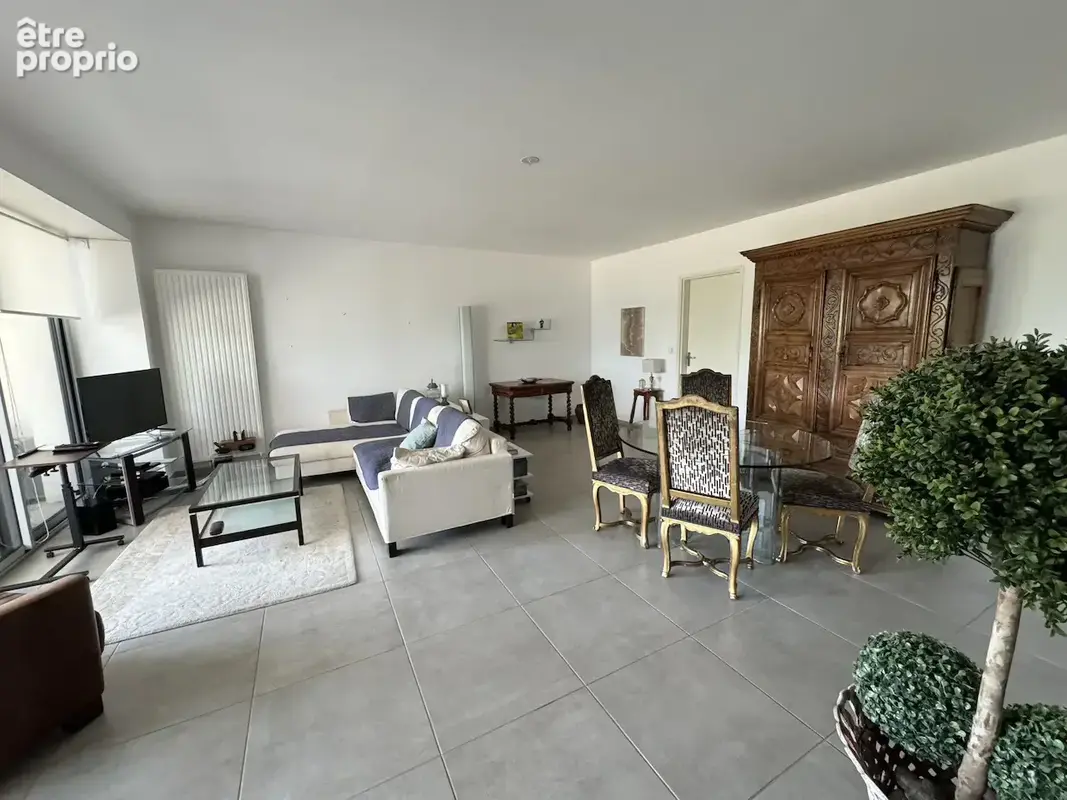 T4 avec terrasse et box proche toutes commodités - photo 2