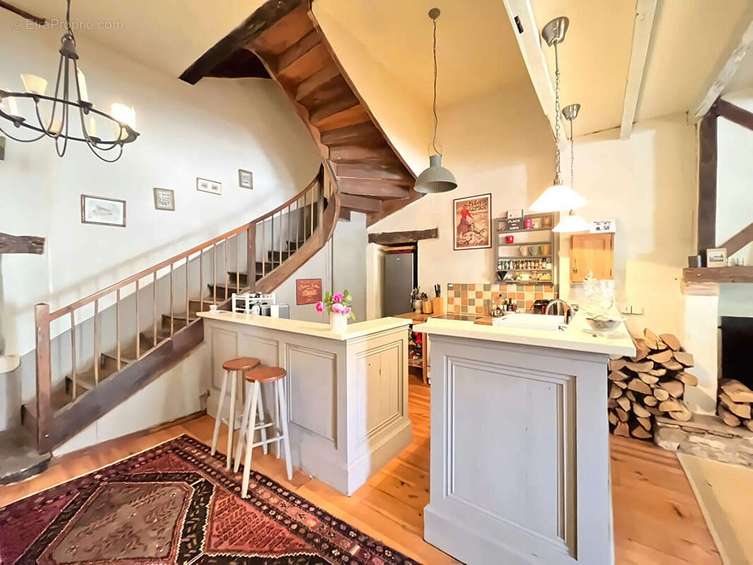 Belle Maison de Village du 14e siècle - photo 3