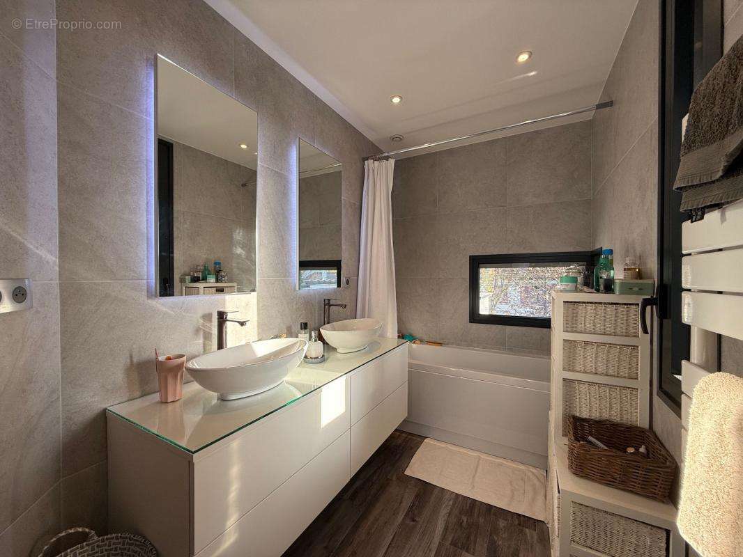 Maison à ORMESSON-SUR-MARNE