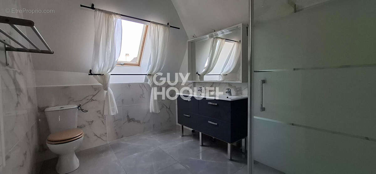 Maison familiale 7 pièces ? 4 chambres ? Vue dégagée sur la vallée - photo 10