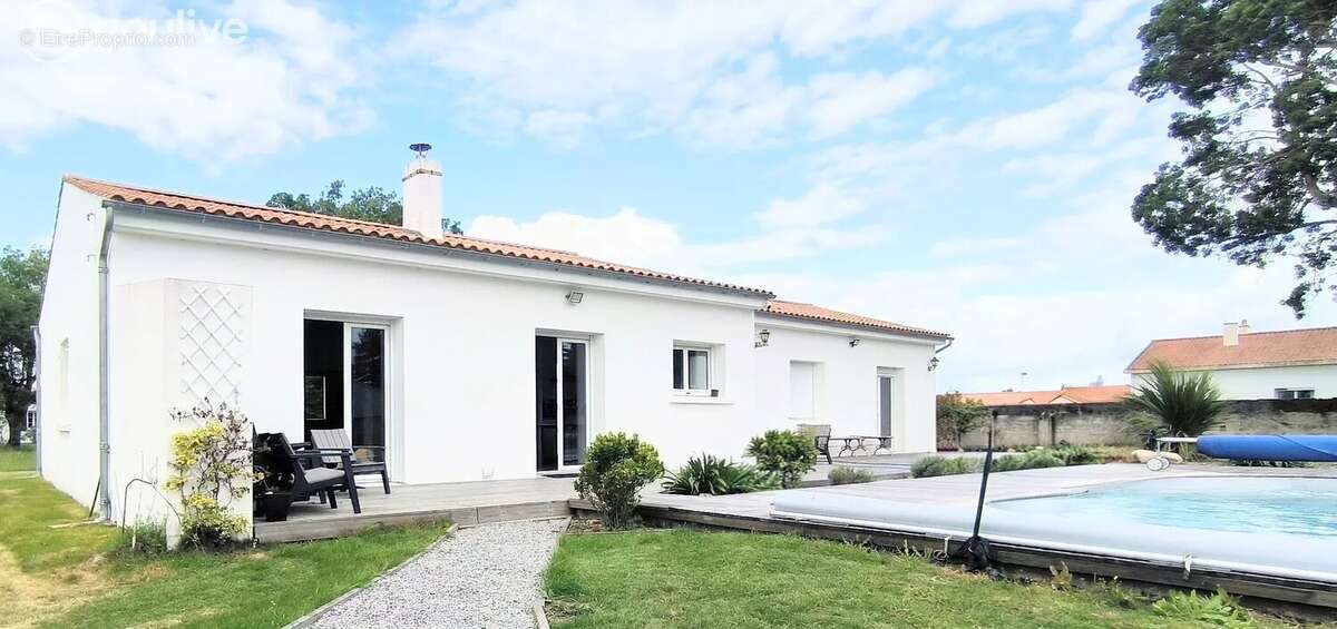 Maison à BOUIN