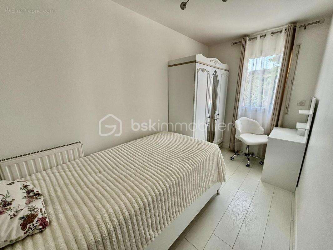 Maison à STAINS