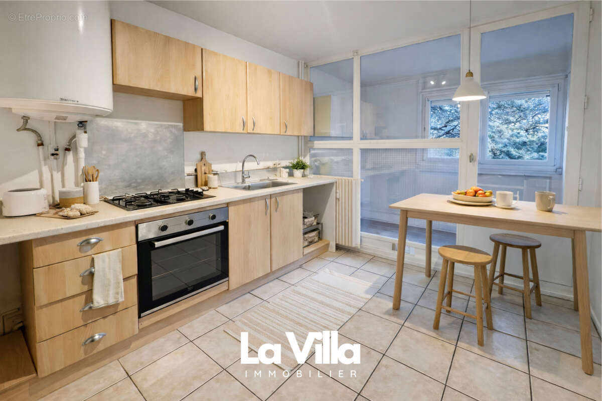 Appartement à VILLENEUVE-LES-AVIGNON