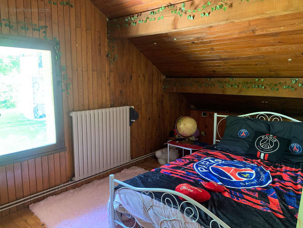 Maison à SAINT-JEAN-DE-CHEVELU