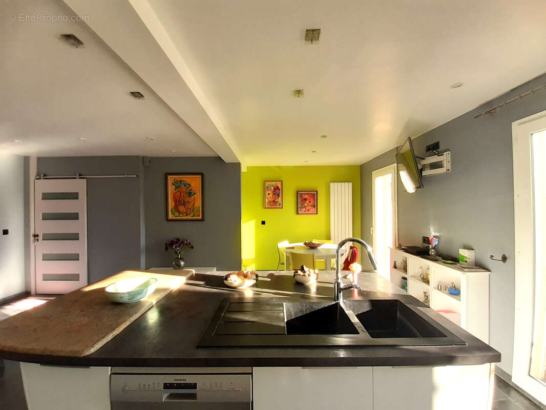 Maison à SAINT-GENIS-DES-FONTAINES