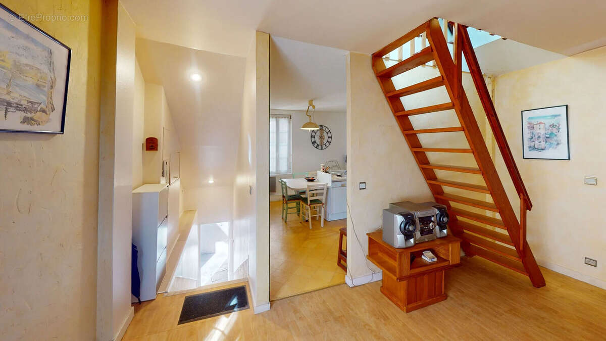 BESANÇON - QUARTIER CHAPRAIS-Duplex 3 pièces avec potentiel - photo 13