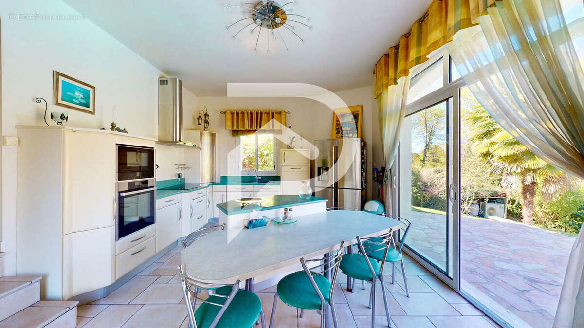 Maison à HARDRICOURT