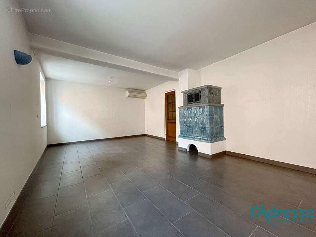 Maison à SAINTE-CROIX-EN-PLAINE