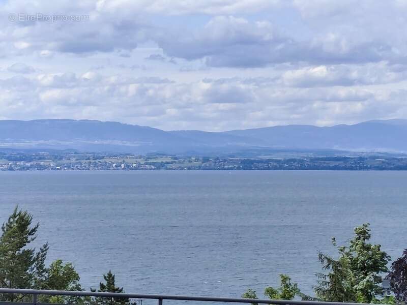 Appartement à EVIAN-LES-BAINS