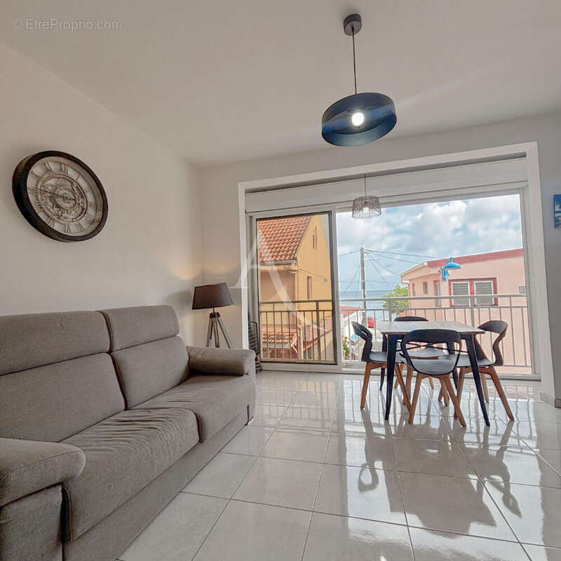 Appartement à SAINTE-LUCE